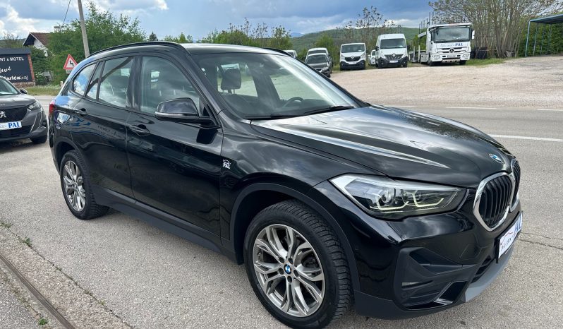 
								BMW X1 2.0 sDrive18d 150 KS Automatik Lounge Full LED Kamera NAVI 2021 full									