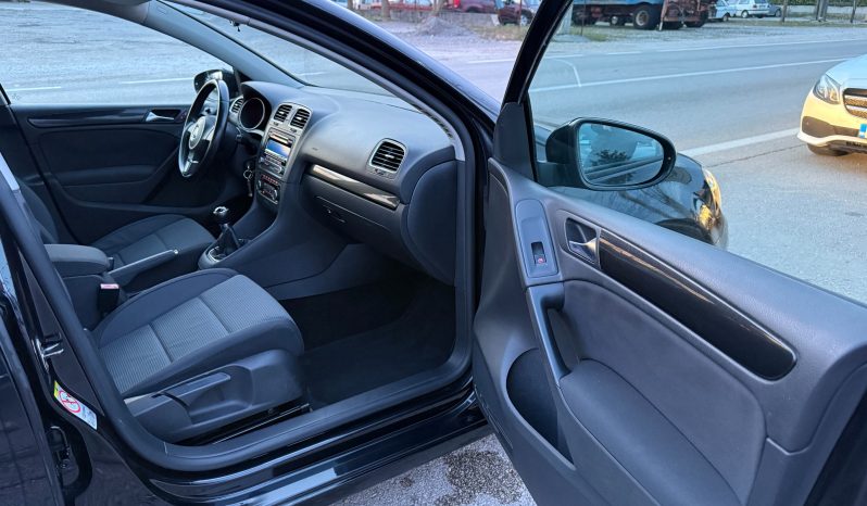 
								Volkswagen Golf 6 1.6 TDI 105 KS Comfortline 2011 full									