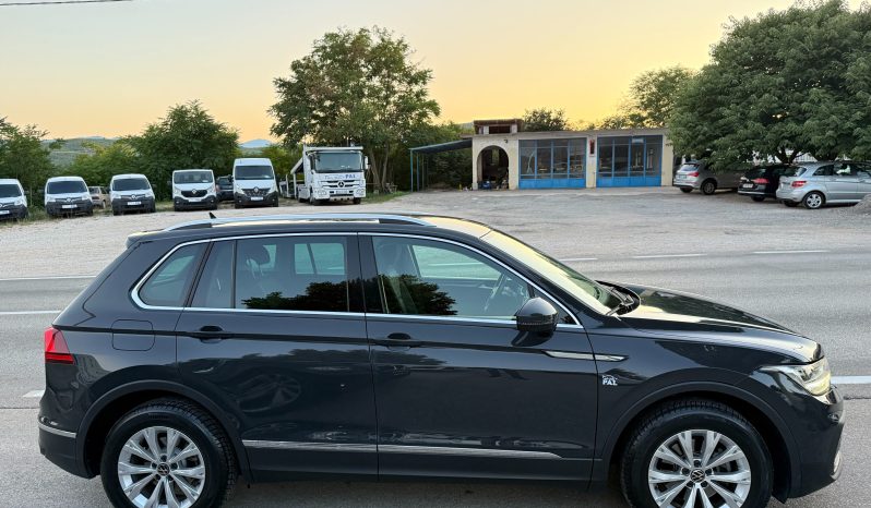 
								Volkswagen Tiguan 2.0 TDI 150 KS DSG7-Tiptronik F1 Life LED NAVI FACELIFT 2022 full									
