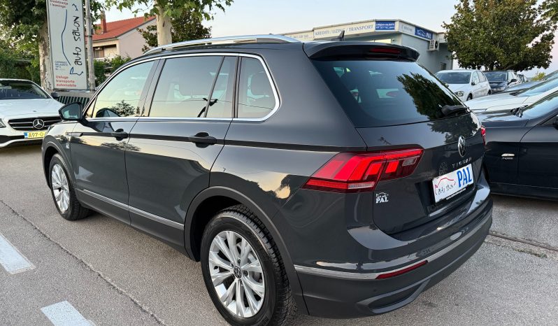 
								Volkswagen Tiguan 2.0 TDI 150 KS DSG7-Tiptronik F1 Life LED NAVI FACELIFT 2022 full									