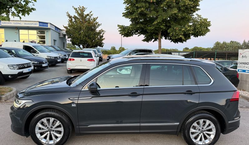 
								Volkswagen Tiguan 2.0 TDI 150 KS DSG7-Tiptronik F1 Life LED NAVI FACELIFT 2022 full									