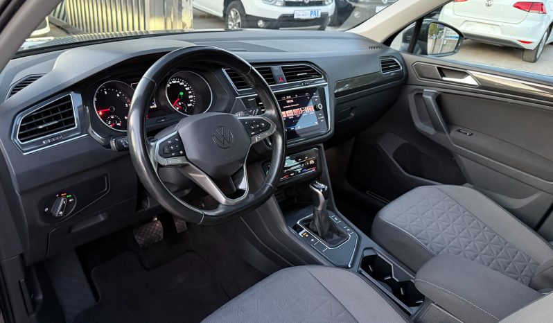 
								Volkswagen Tiguan 2.0 TDI 150 KS DSG7-Tiptronik F1 Life LED NAVI FACELIFT 2022 full									