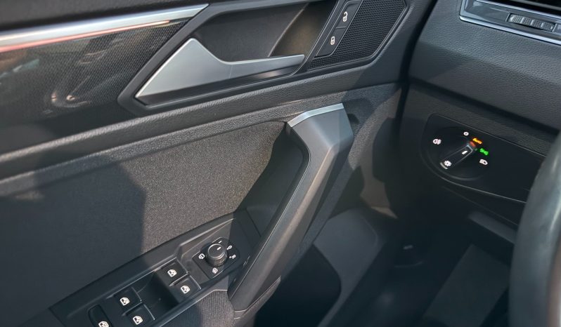 
								Volkswagen Tiguan 2.0 TDI 150 KS DSG7-Tiptronik F1 Life LED NAVI FACELIFT 2022 full									