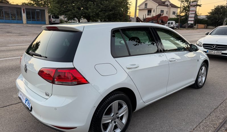 
								Volkswagen Golf 7 1.6 TDI 105 KS Comfortline Park Assist full									
