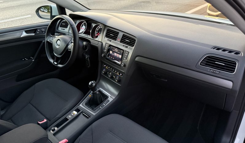 
								Volkswagen Golf 7 1.6 TDI 105 KS Comfortline Park Assist full									