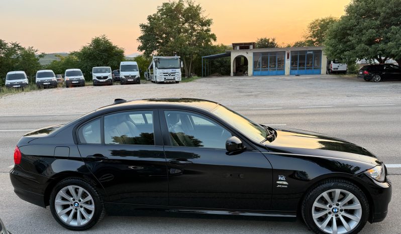 
								BMW 320 d E90 XDRIVE Automatik 184 KS Xenon LED 2011 full									