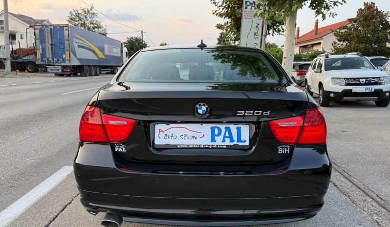 
								BMW 320 d E90 XDRIVE Automatik 184 KS Xenon LED 2011 full									