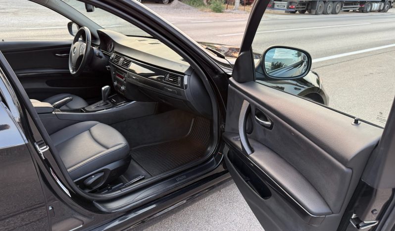 
								BMW 320 d E90 XDRIVE Automatik 184 KS Xenon LED 2011 full									