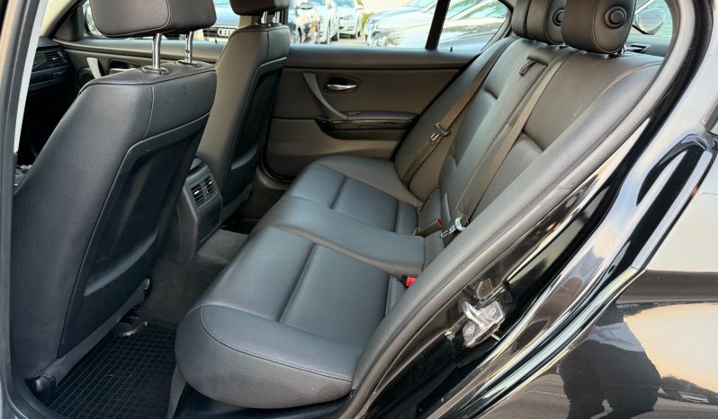 
								BMW 320 d E90 XDRIVE Automatik 184 KS Xenon LED 2011 full									