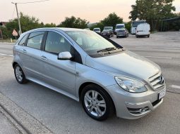 
										Mercedes-Benz B 180 d 109 KS PREMIUM Facelift NAVI 2011 full									