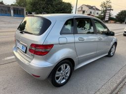 
										Mercedes-Benz B 180 d 109 KS PREMIUM Facelift NAVI 2011 full									