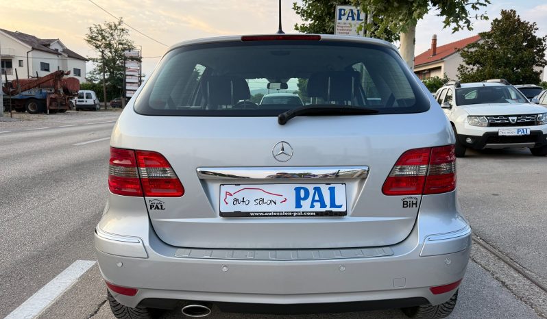 
								Mercedes-Benz B 180 d 109 KS PREMIUM Facelift NAVI 2011 full									