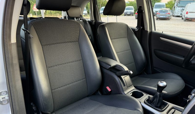 
								Mercedes-Benz B 180 d 109 KS PREMIUM Facelift NAVI 2011 full									