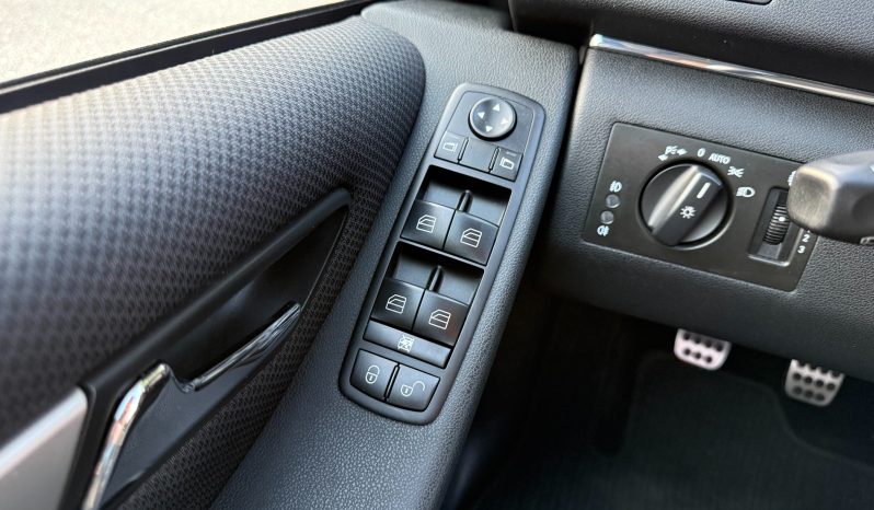 
								Mercedes-Benz B 180 d 109 KS PREMIUM Facelift NAVI 2011 full									