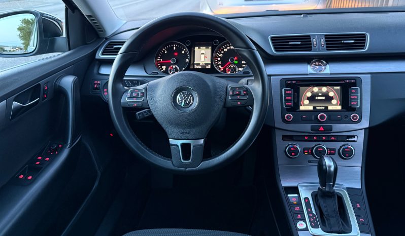 
								Volkswagen Passat 7 2.0 TDI DSG Automatik 140 KS NAVI 2012 full									