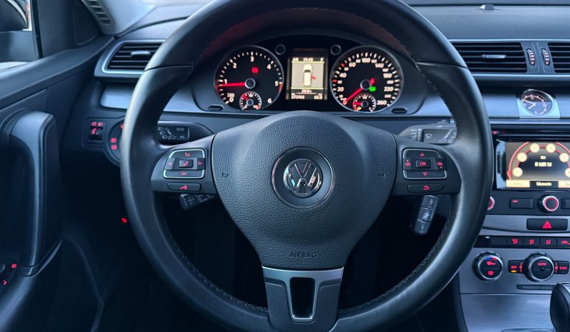 
								Volkswagen Passat 7 2.0 TDI DSG Automatik 140 KS NAVI 2012 full									
