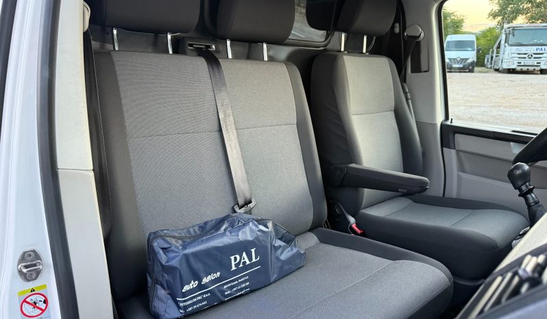 
								Volkswagen Transporter T6 2.0 TDI 150 KS Senzori 3 Sjedišta LKW 2019 full									