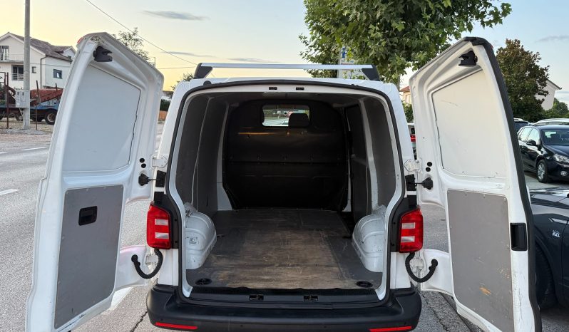 
								Volkswagen Transporter T6 2.0 TDI 150 KS Senzori 3 Sjedišta LKW 2019 full									