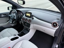 
										Mercedes-Benz B 180 CDI Automatik F1 NAVI Xenon LED Kamera 2014 full									