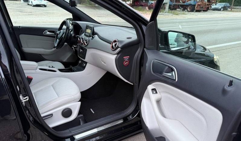 
								Mercedes-Benz B 180 CDI Automatik F1 NAVI Xenon LED Kamera 2014 full									