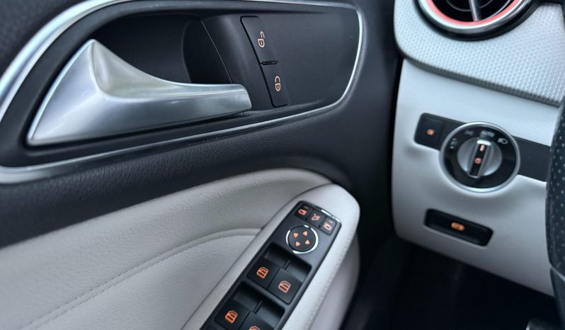 
								Mercedes-Benz B 180 CDI Automatik F1 NAVI Xenon LED Kamera 2014 full									