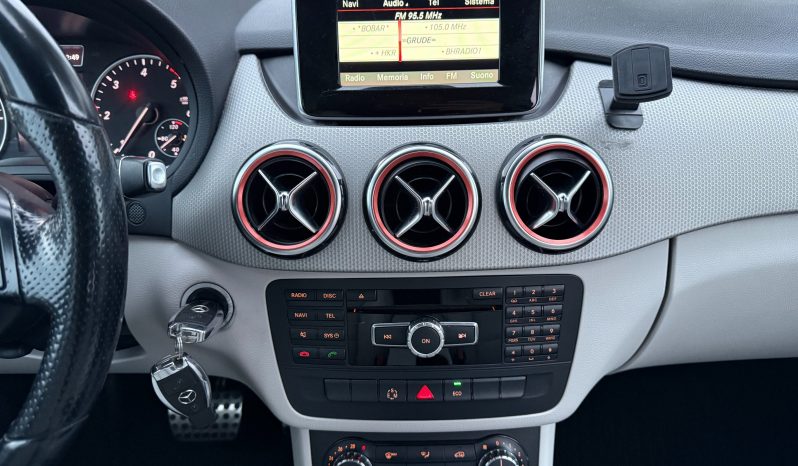 
								Mercedes-Benz B 180 CDI Automatik F1 NAVI Xenon LED Kamera 2014 full									