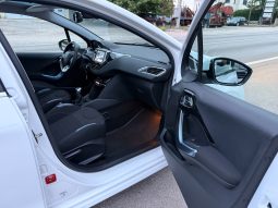 
										Peugeot 208 1.4 HDI Allure Sport NAVI Panorama full									