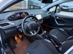 
										Peugeot 208 1.4 HDI Allure Sport NAVI Panorama full									