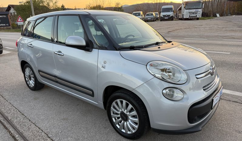 
								Fiat 500L Living 1.6 MultiJet 105 KS 2015 full									