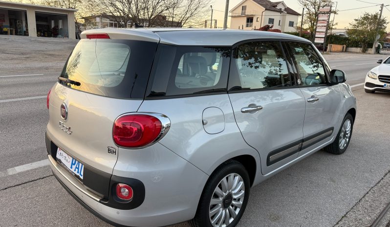 
								Fiat 500L Living 1.6 MultiJet 105 KS 2015 full									