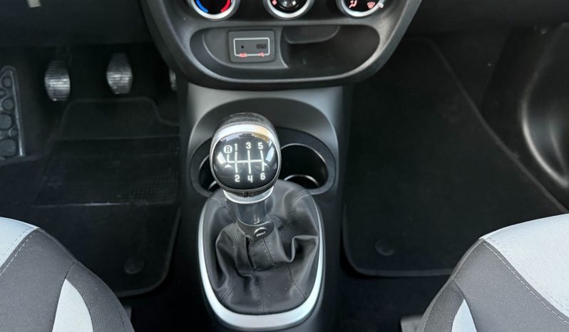 
								Fiat 500L Living 1.6 MultiJet 105 KS 2015 full									