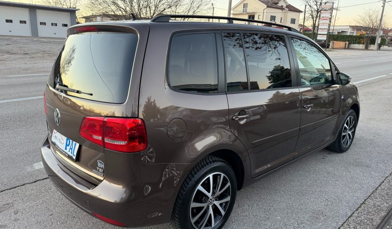 
								Volkswagen Touran 1.2 TSI 105 KS Comfortline 7 Sjedišta Alarm 2012 full									