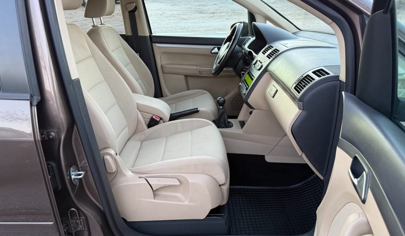 
								Volkswagen Touran 1.2 TSI 105 KS Comfortline 7 Sjedišta Alarm 2012 full									