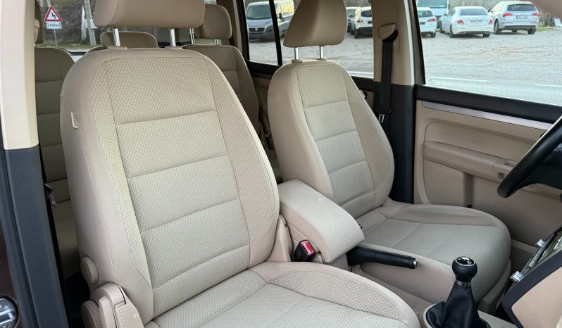 
								Volkswagen Touran 1.2 TSI 105 KS Comfortline 7 Sjedišta Alarm 2012 full									