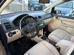 
										Volkswagen Touran 1.2 TSI 105 KS Comfortline 7 Sjedišta Alarm 2012 full									