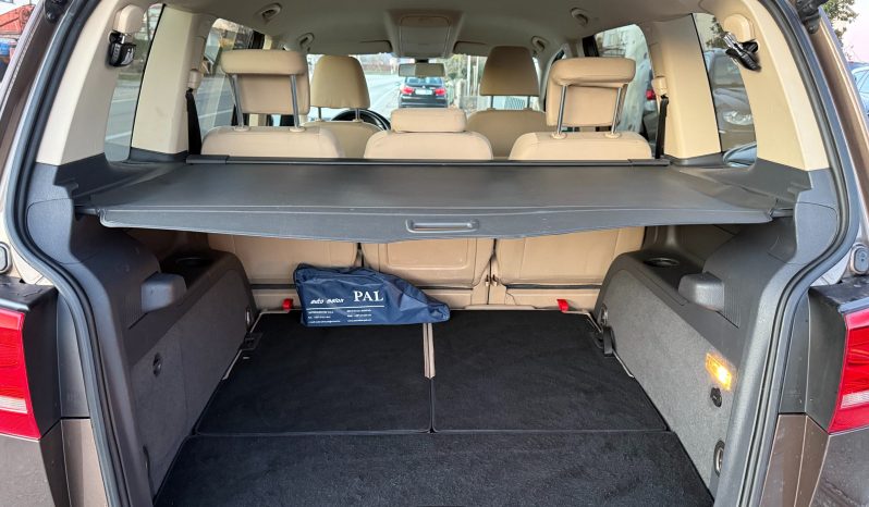 
								Volkswagen Touran 1.2 TSI 105 KS Comfortline 7 Sjedišta Alarm 2012 full									