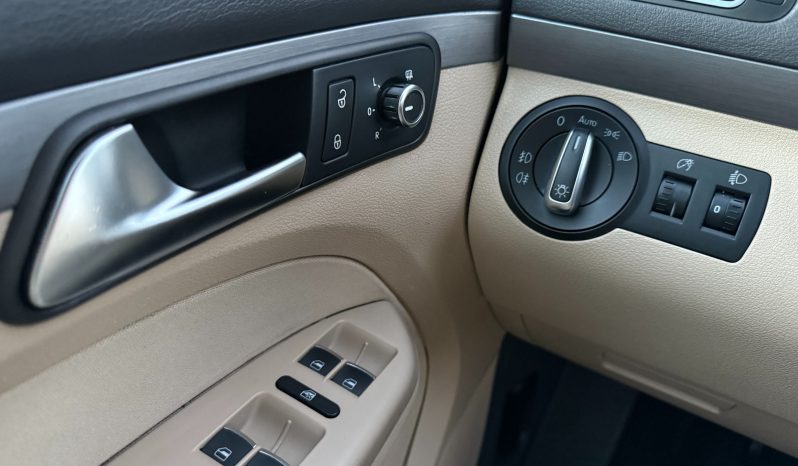 
								Volkswagen Touran 1.2 TSI 105 KS Comfortline 7 Sjedišta Alarm 2012 full									