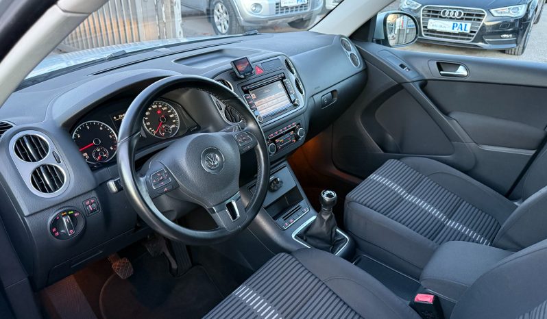 
								Volkswagen Tiguan 2.0 TDI 140 KS 4MOTION Sport Style 2011 full									