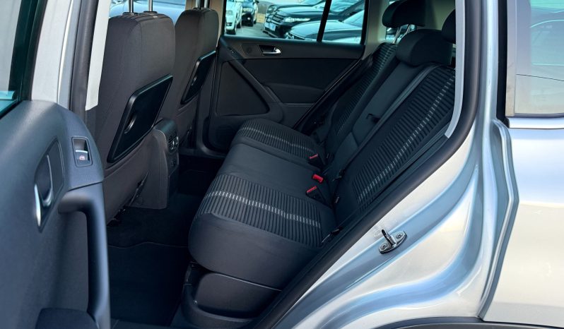 
								Volkswagen Tiguan 2.0 TDI 140 KS 4MOTION Sport Style 2011 full									