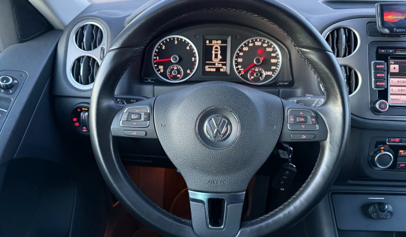 
								Volkswagen Tiguan 2.0 TDI 140 KS 4MOTION Sport Style 2011 full									