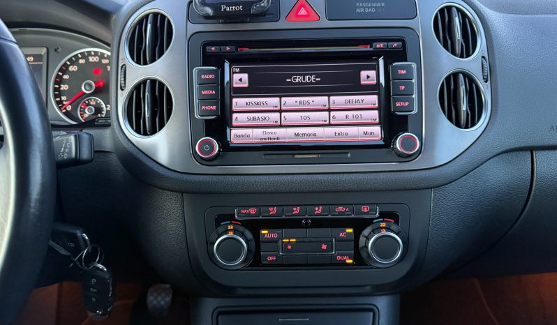 
								Volkswagen Tiguan 2.0 TDI 140 KS 4MOTION Sport Style 2011 full									