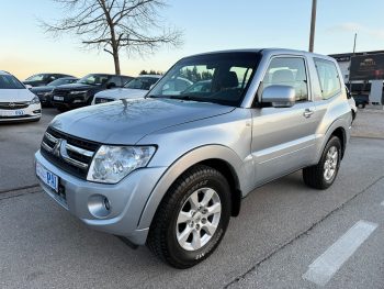 Mitsubishi Pajero 4 3.2 DI-D 200 KS Manuelni 4×4 Euro 5 2011