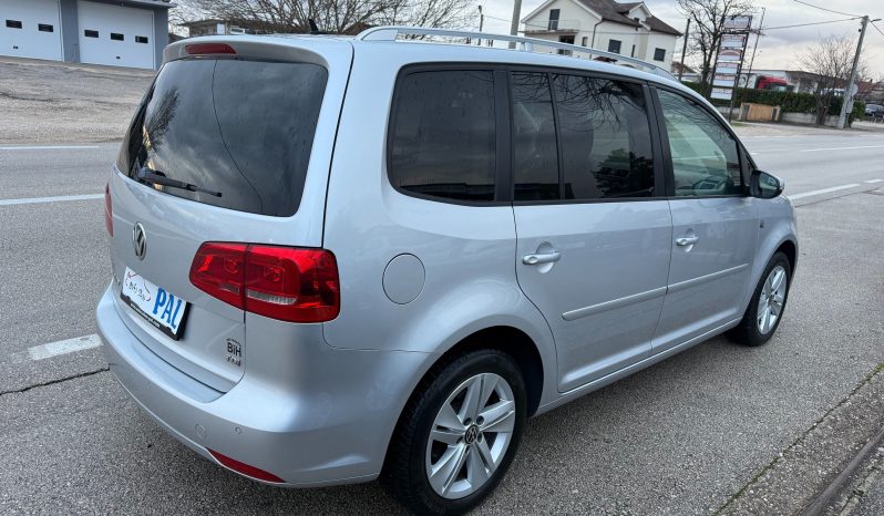 
								Volkswagen Touran 1.6 TDI 105 KS Comfortline 2013 full									