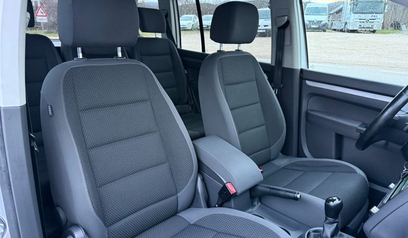 
								Volkswagen Touran 1.6 TDI 105 KS Comfortline 2013 full									