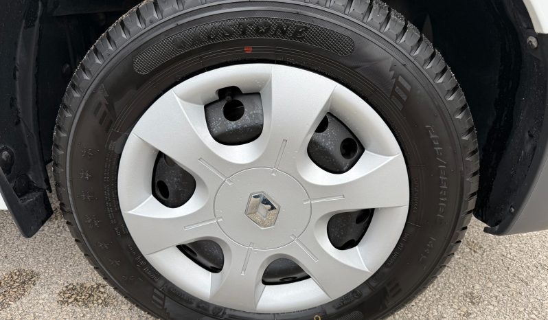 
								Renault Trafic 2.0 dCi 115 KS 3 Sjedišta Euro 5 2011 full									