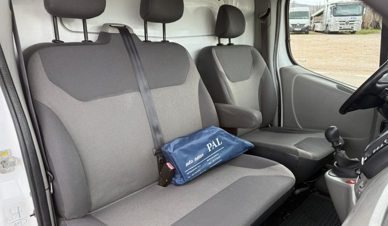 
								Renault Trafic 2.0 dCi 115 KS 3 Sjedišta Euro 5 2011 full									