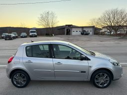 
										Renault Clio 1.5 dCi NAVIGACIJA 20TH Anniversary 75 KS 2011 full									