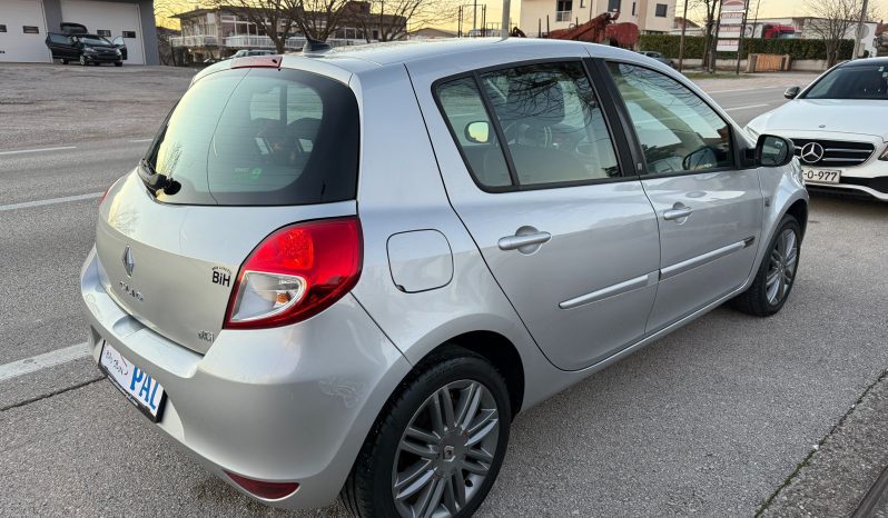 
								Renault Clio 1.5 dCi NAVIGACIJA 20TH Anniversary 75 KS 2011 full									