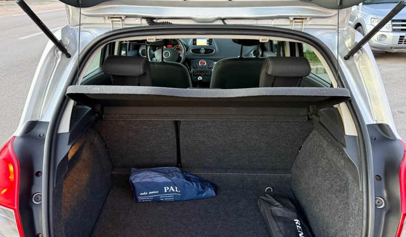 
								Renault Clio 1.5 dCi NAVIGACIJA 20TH Anniversary 75 KS 2011 full									