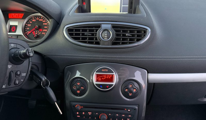 
								Renault Clio 1.5 dCi NAVIGACIJA 20TH Anniversary 75 KS 2011 full									